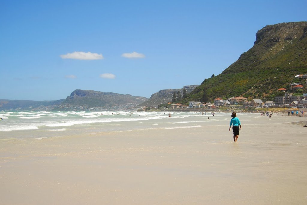 A Duck's Oven: Our visit to Muizenberg Beach just outside of Cape Town, South Africa