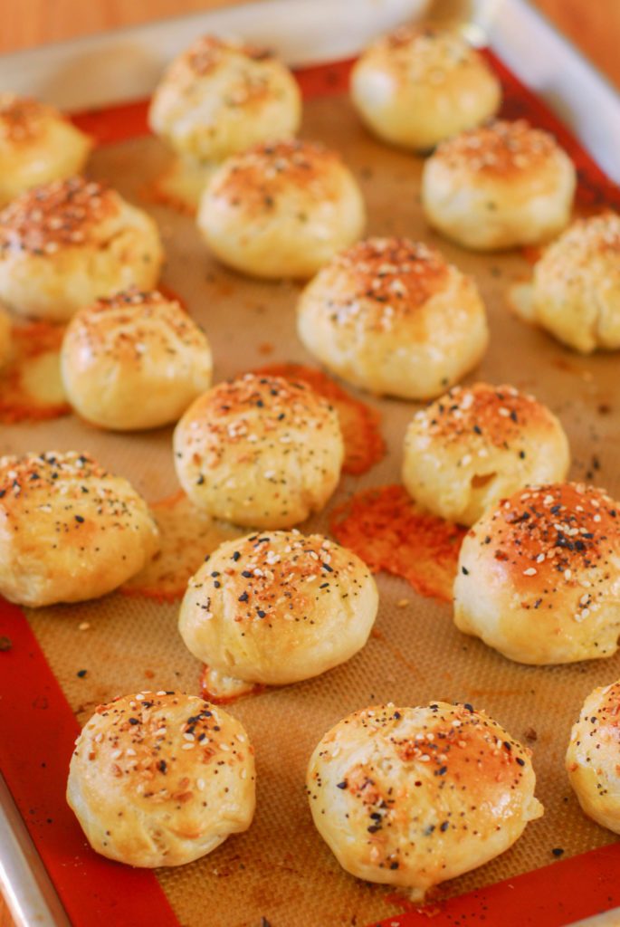 Everything Bagel White Cheddar Stuffed Pretzel Bites from A Duck's Oven