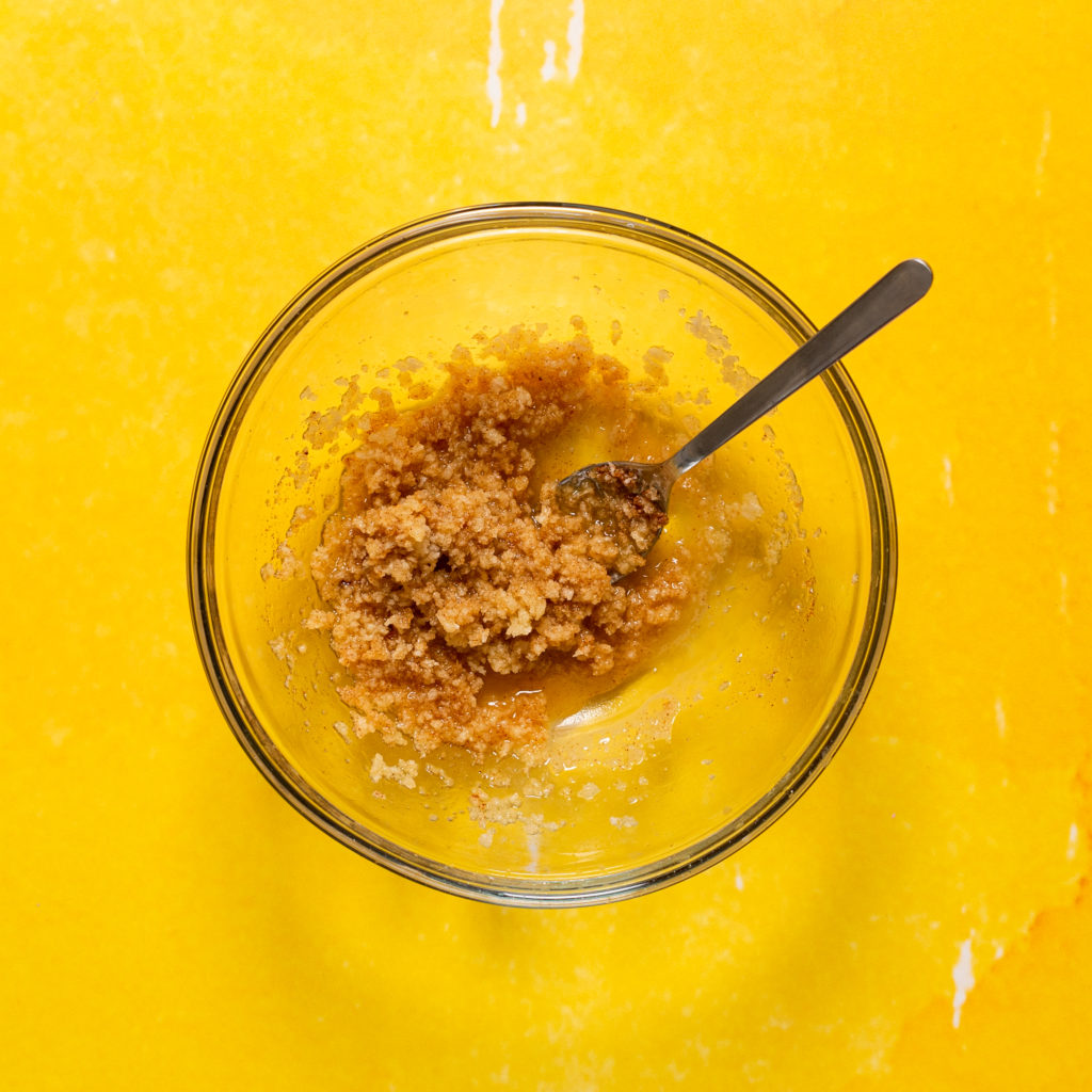 Panko bread crumb topping for mac and cheese in bowl